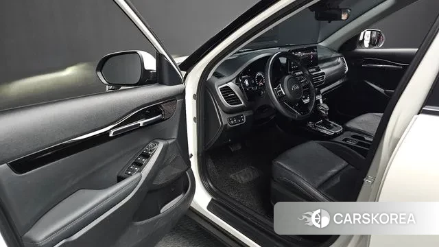 Kia Seltos 2021 Белый из Кореи, фото 2