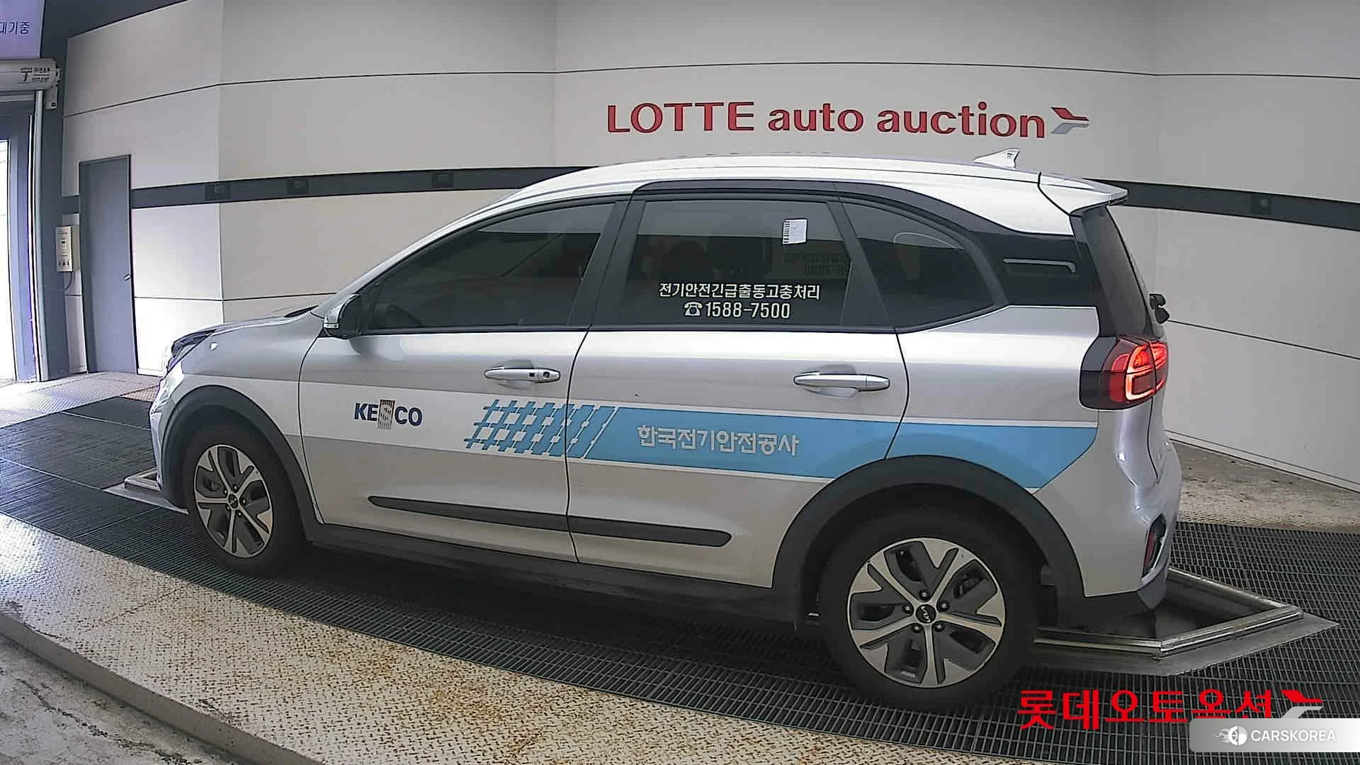 Kia Niro Plus 2023 Sparkling Silver из Кореи, фото 2