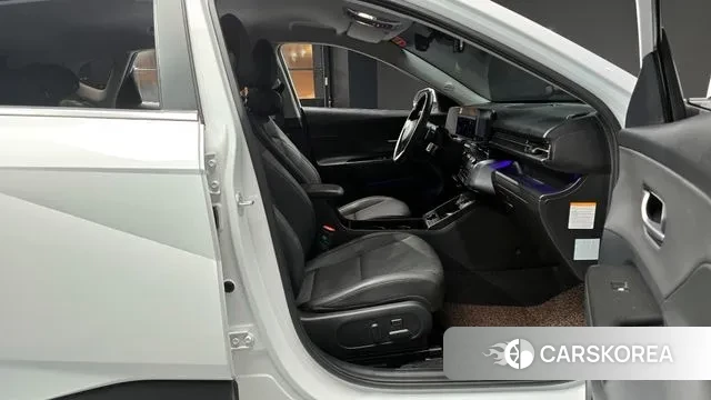 Hyundai Kona Hybrid (SX2) 2023 Белый из Кореи, фото 2