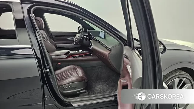 Genesis GV70 2021 Черный из Кореи, фото 2