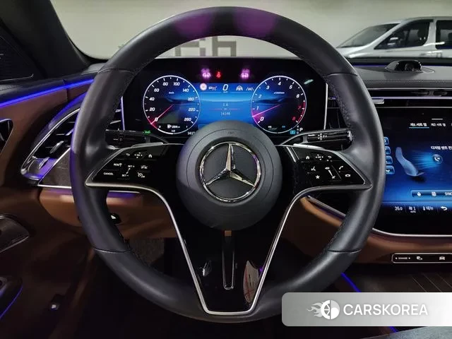 Mercedes-Benz E-Class W214 2024 Белый из Кореи, фото 2