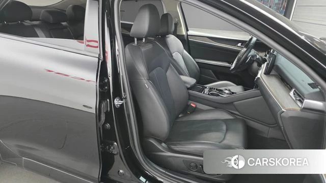 Kia K5 3rd generation 2023 Черный из Кореи, фото 2