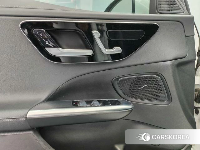 Mercedes-Benz Class C 2024 Белый из Китая, фото 2
