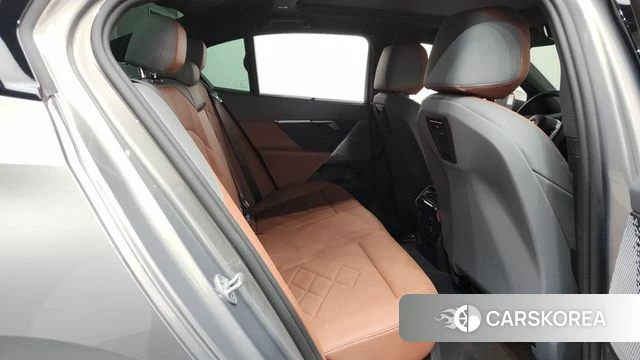 BMW 5 Series (G60) 2025 Серый из Кореи, фото 2