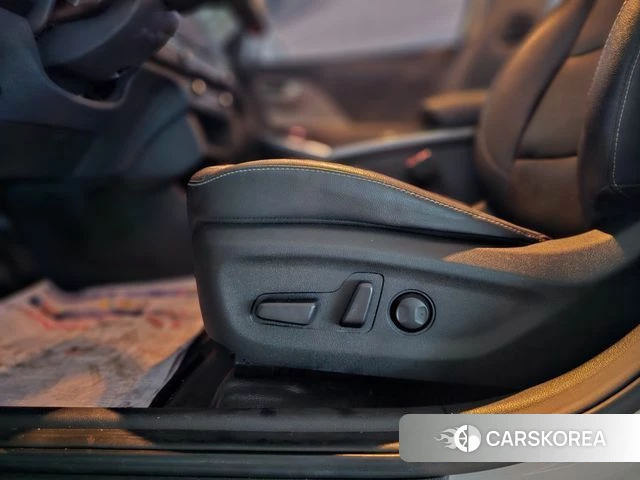 Kia Niro Plus 2022 Белый из Кореи, фото 2