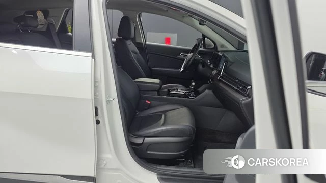 Kia Sportage 5th Generation 2024 Белый из Кореи, фото 2
