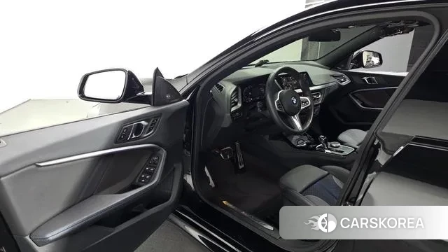 BMW 2 Series Gran Coupe (F44) 2024 Черный из Кореи, фото 2