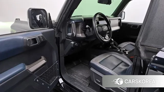 Ford Bronco 6th Generation 2022 Черный из Кореи, фото 2