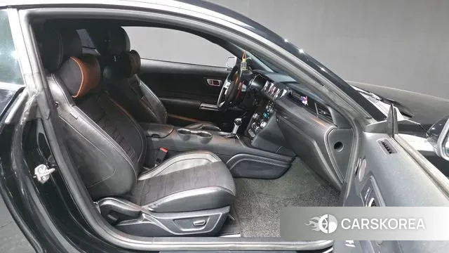 Ford Mustang 2018 Черный из Кореи, фото 2