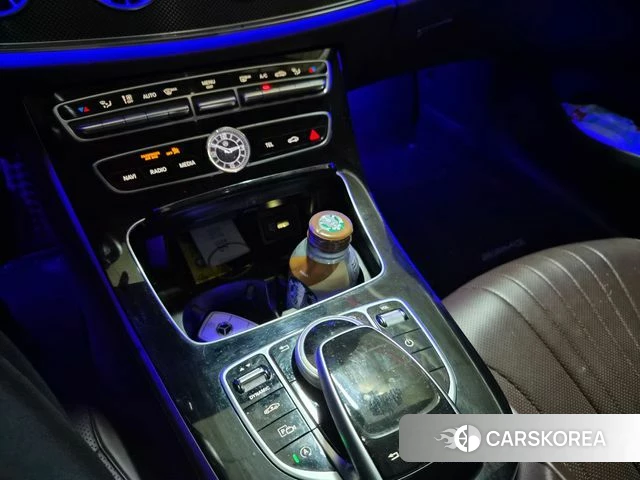 Mercedes-Benz CLS-Class C257 2018 Белый из Кореи, фото 2