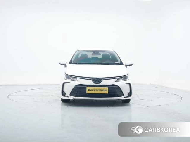 Toyota Corolla 2021 Белый из Китая, фото 2