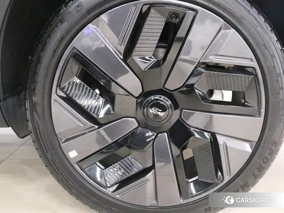 Ford Lingyu New Energy 2025 Silver/gray из Китая, фото 2
