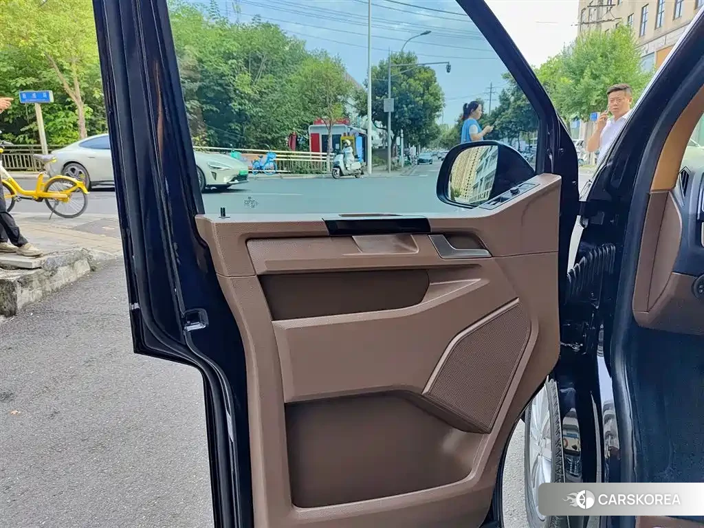 Volkswagen Caravelle 2018 Черный из Китая, фото 2