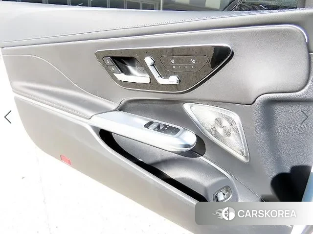 Mercedes-Benz CLE-Class C236 2024 Белый из Кореи, фото 2