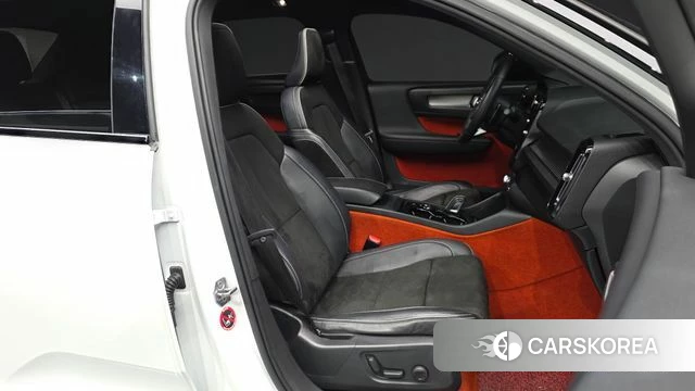 Volvo XC40 2018 Белый из Кореи, фото 2