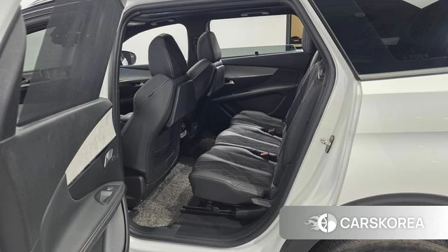 Peugeot 5008 second generation 2021 Белый из Кореи, фото 2