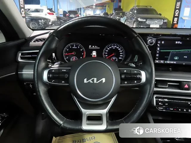 Kia K5 3rd generation 2021 Черный из Кореи, фото 2