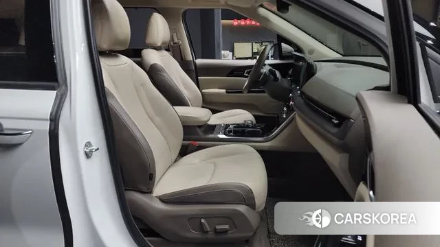 Kia Carnival 4th generation 2023 Белый из Кореи, фото 2