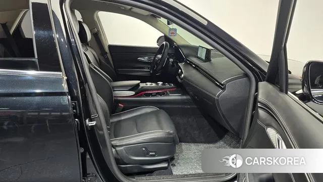 Genesis GV70 2022 Черный из Кореи, фото 2