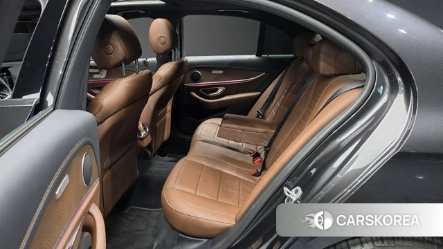 Mercedes-Benz E-Class W213 2021 Серый из Кореи, фото 2