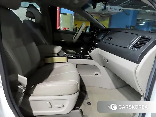 Kia The New Carnival 2018 Белый из Кореи, фото 2