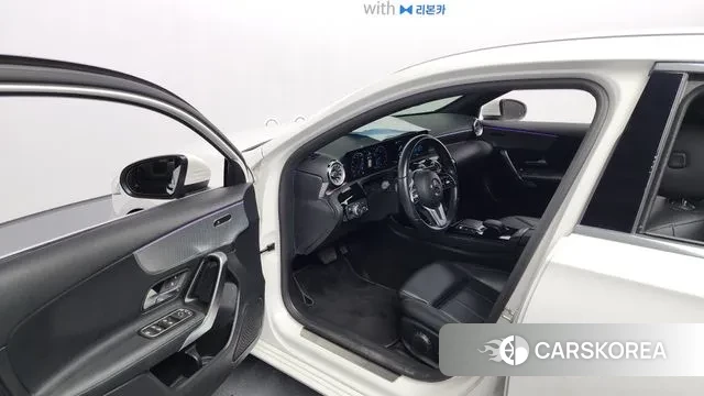 Mercedes-Benz A-Class W177 2022 Белый из Кореи, фото 2