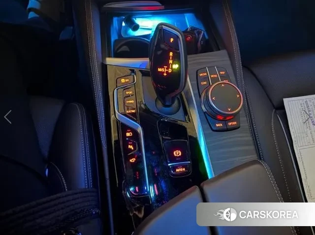 BMW 5 Series (G30) 2021 Черный из Кореи, фото 2