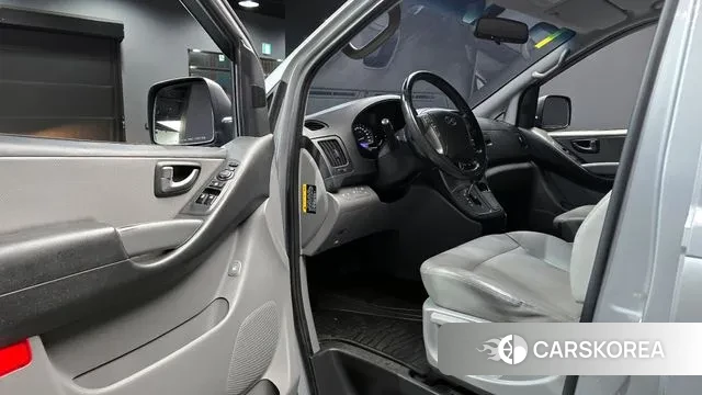 Hyundai The New Grand Starex 2019 Серебристо-серый из Кореи, фото 2