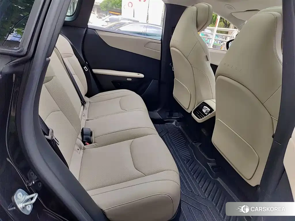 Mazda EZ-60 2026 Черный из Китая, фото 2
