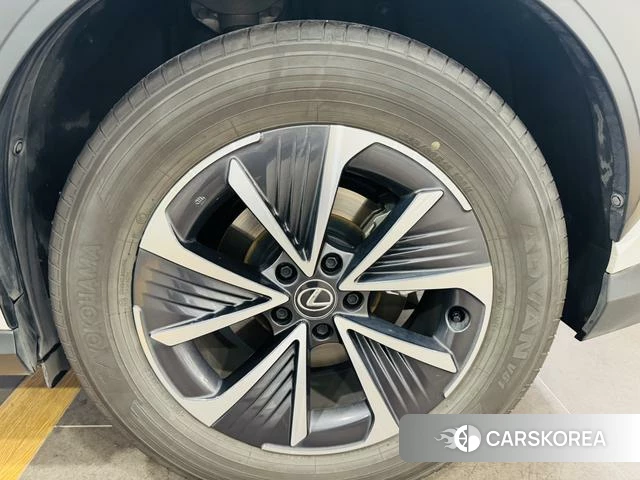 Lexus RZ 2024 Белый из Китая, фото 2