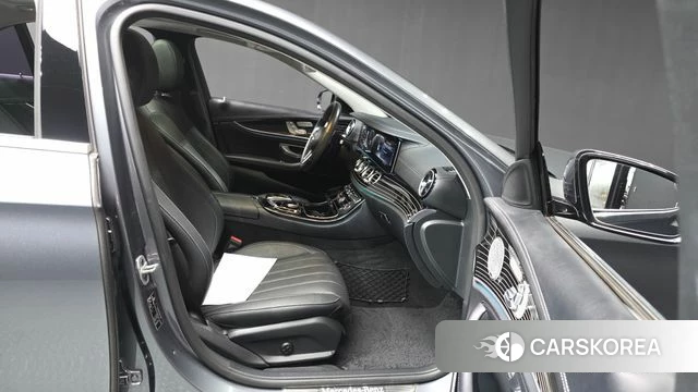 Mercedes-Benz E-Class W213 2019 Серый из Кореи, фото 2
