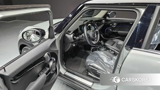 Mini Cooper 2022 Серебристо-серый из Кореи, фото 2