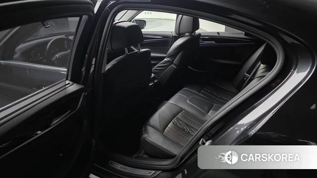BMW 5 Series (G30) 2022 Серый из Кореи, фото 2