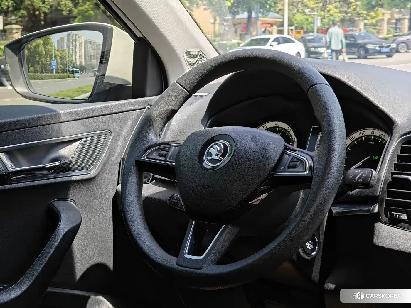 Skoda Karoq 2018 Белый из Китая, фото 2