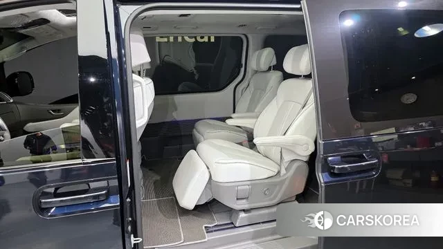 Hyundai Staria 2025 Синий из Кореи, фото 2