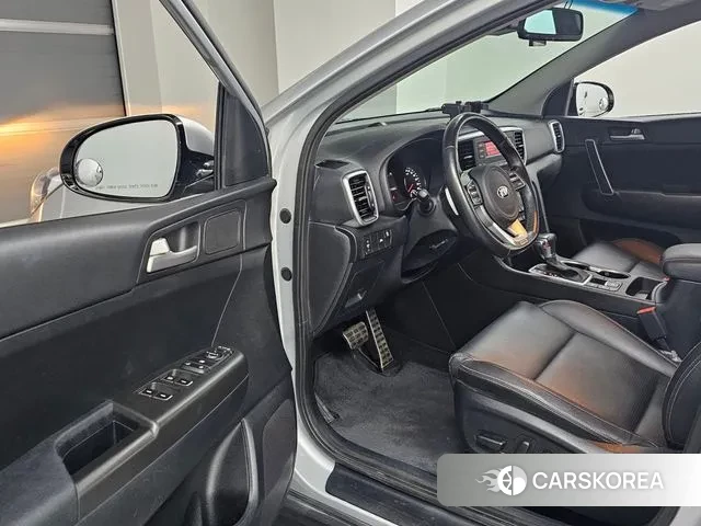 Kia Sportage The Bold 2021 Серебряный из Кореи, фото 2