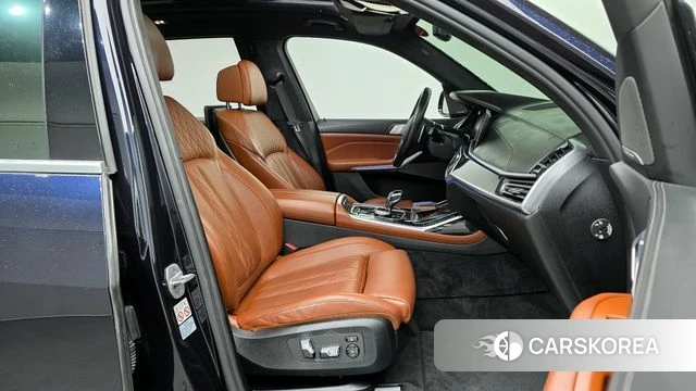 BMW X7 (G07) 2021 Черный из Кореи, фото 2