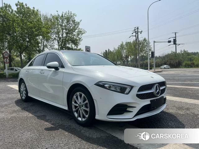 Mercedes-Benz Class A 2022 Белый из Китая, фото 2