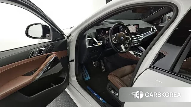 BMW X6 (G06) 2024 Белый из Кореи, фото 2