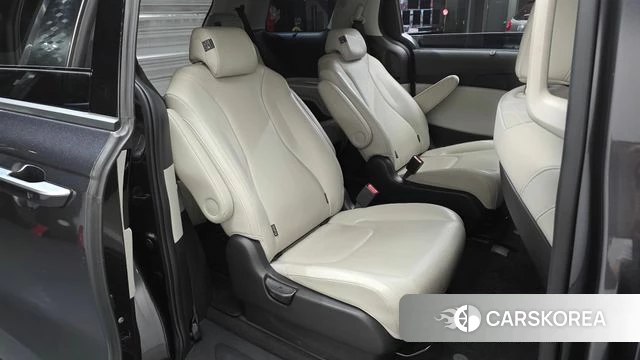 Kia Carnival 4th generation 2022 Серый из Кореи, фото 2