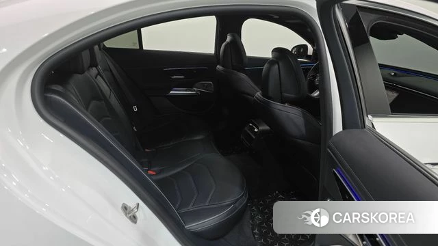 Mercedes-Benz E-Class W214 2024 Белый из Кореи, фото 2