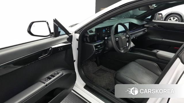 Hyundai Grandeur Hybrid (GN7) 2023 Белый из Кореи, фото 2