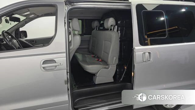 Hyundai The New Grand Starex 2021 Серебряный из Кореи, фото 2