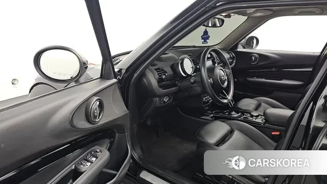 Mini Cooper D Clubman 2018 Черный из Кореи, фото 2