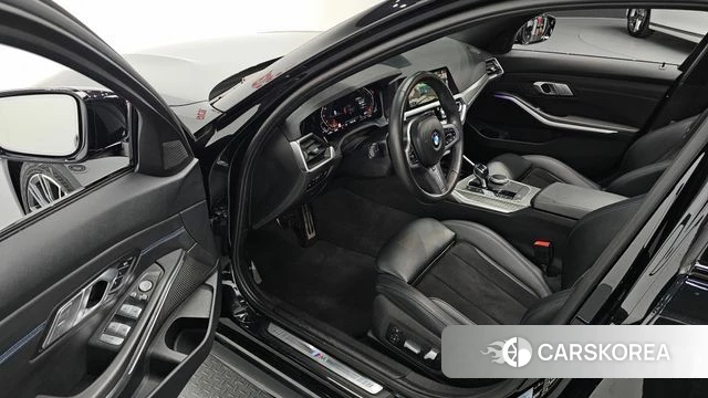 BMW 3 Series (G20) 2021 Черный из Кореи, фото 2