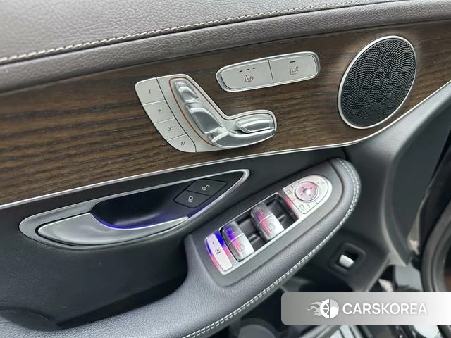 Mercedes-Benz GLC 2022 Черный из Китая, фото 2