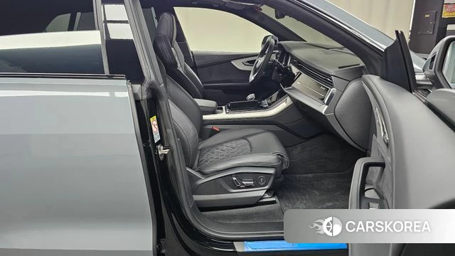 Audi Q8 (4M) 2023 Серебристо-серый из Кореи, фото 2