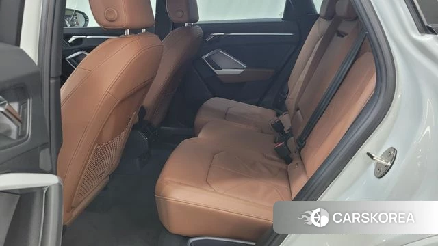 Audi Q3 (F3) 2025 Белый из Кореи, фото 2