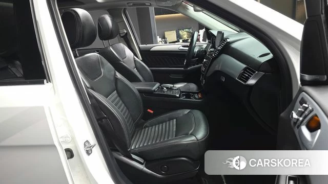 Mercedes-Benz GLE - Class W166 2018 Белый из Кореи, фото 2