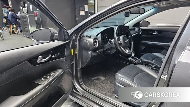 Kia The New K3 2nd generation 2021 Серый из Кореи, фото 2